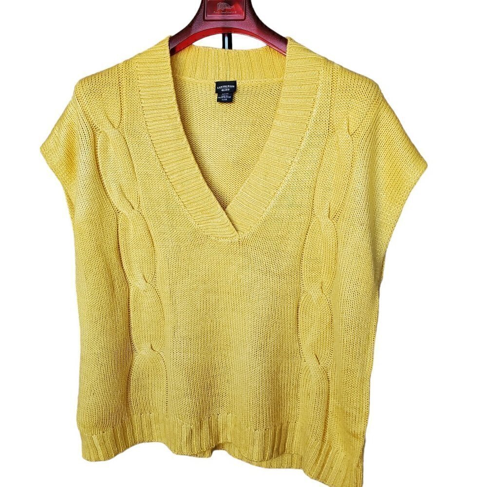 SHORT-SLEEVE V-NECK SWEATER SIZE XL